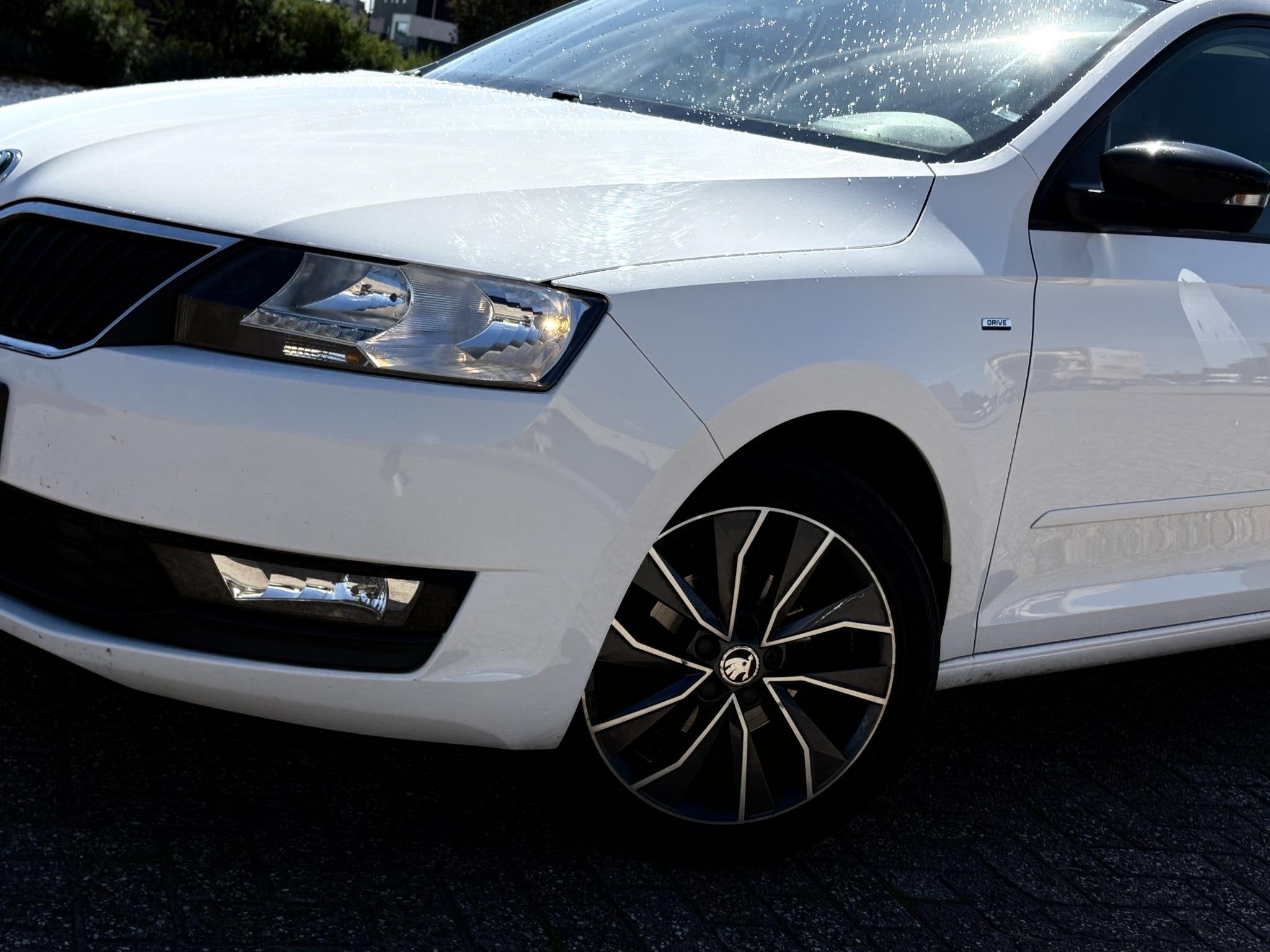 Skoda Rapid Spaceback 1.0 TSI Greentech Drive * NET BINNENGE, Auto's, Stof, Gebruikt, 95 pk, Automatische klimaatregeling