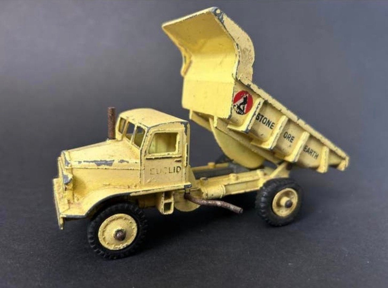 Dinky Supertoy, Dump Truck - 965, Ophalen of Verzenden, Zo goed als nieuw, Bus of Vrachtwagen