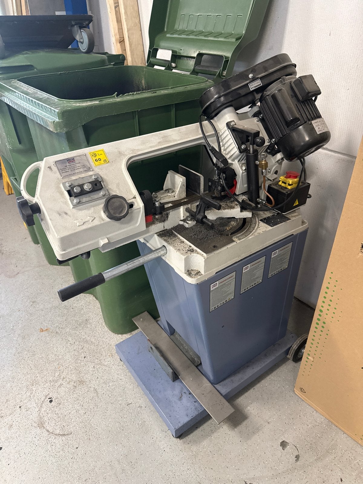 Gebruikte lintzaagmachine voor metaalbewerking, Ophalen, Gebruikt, 600 tot 1200 watt, 30 tot 70 mm