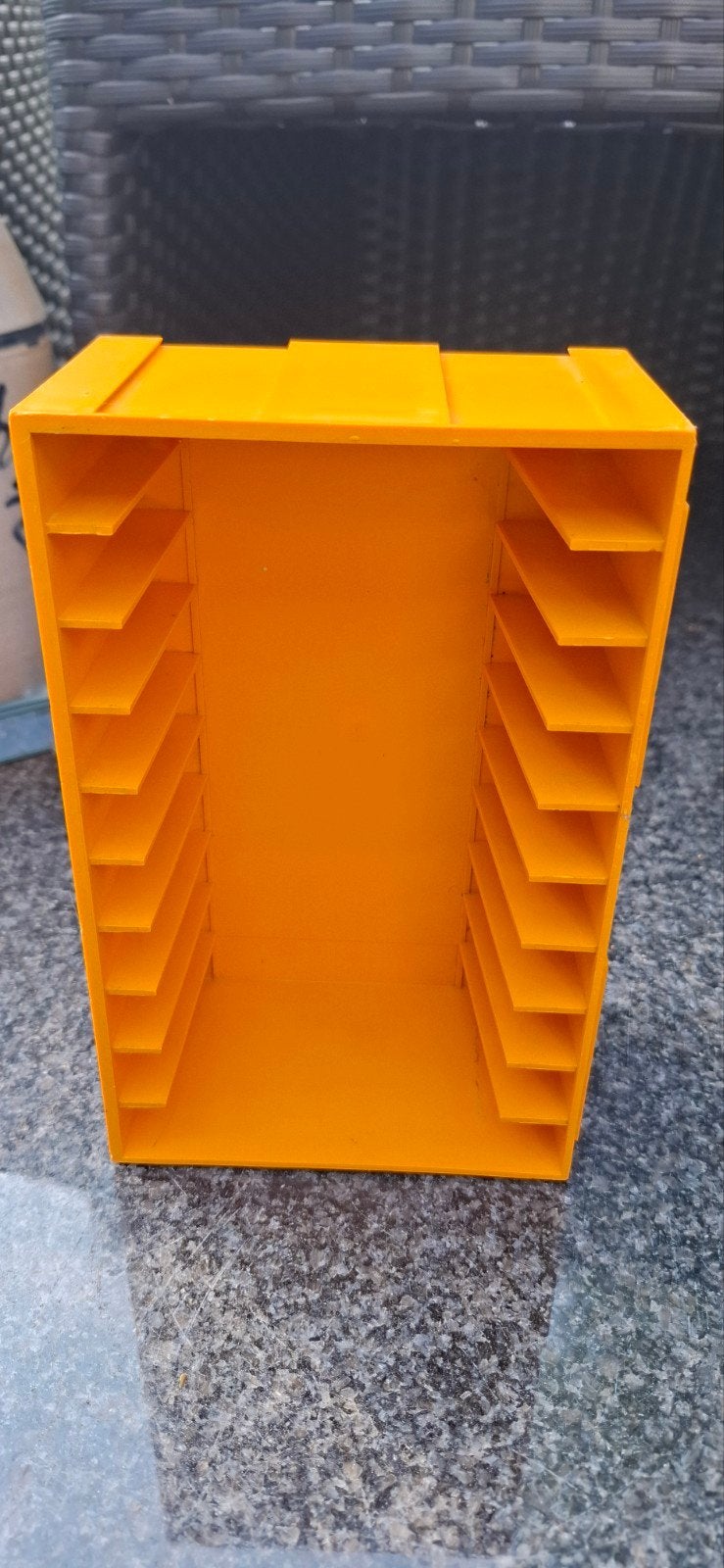 vintage gele houder standaard voor 10 cassettebandjes, Ophalen of Verzenden, Gebruikt, Overige genres, 2 t/m 25 bandjes