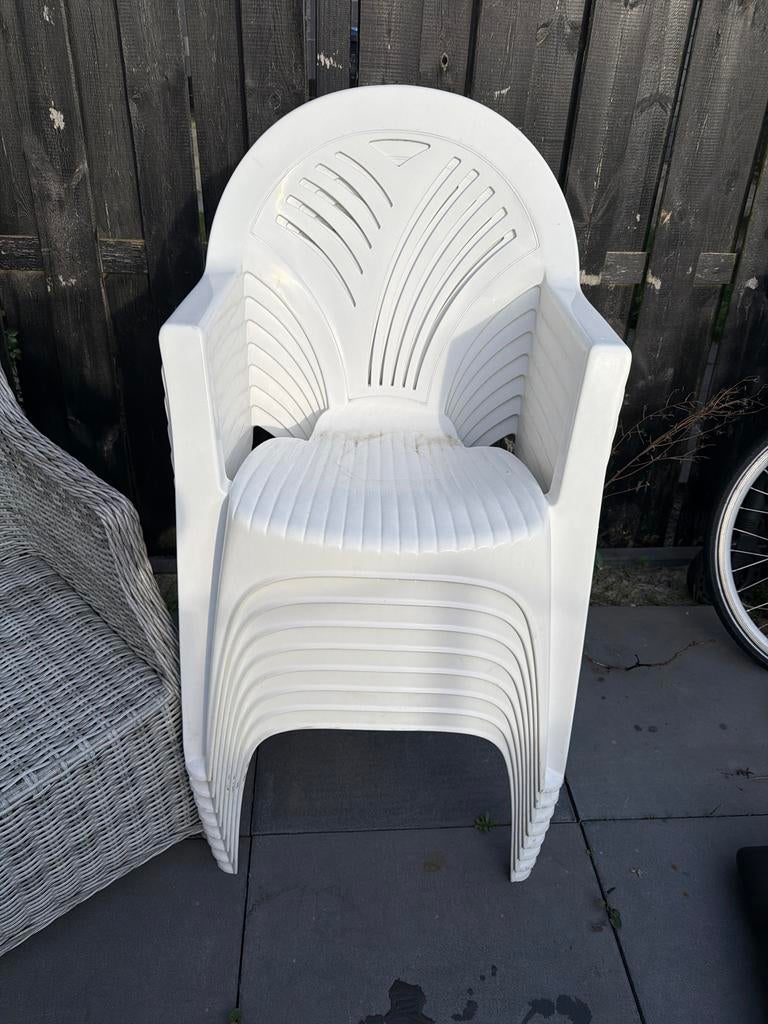 8 witte kuipstoelen, ideaal voor feestjes, Tuin en Terras, Tuinstoelen, Ophalen, Gebruikt, Kunststof, Stapelbaar