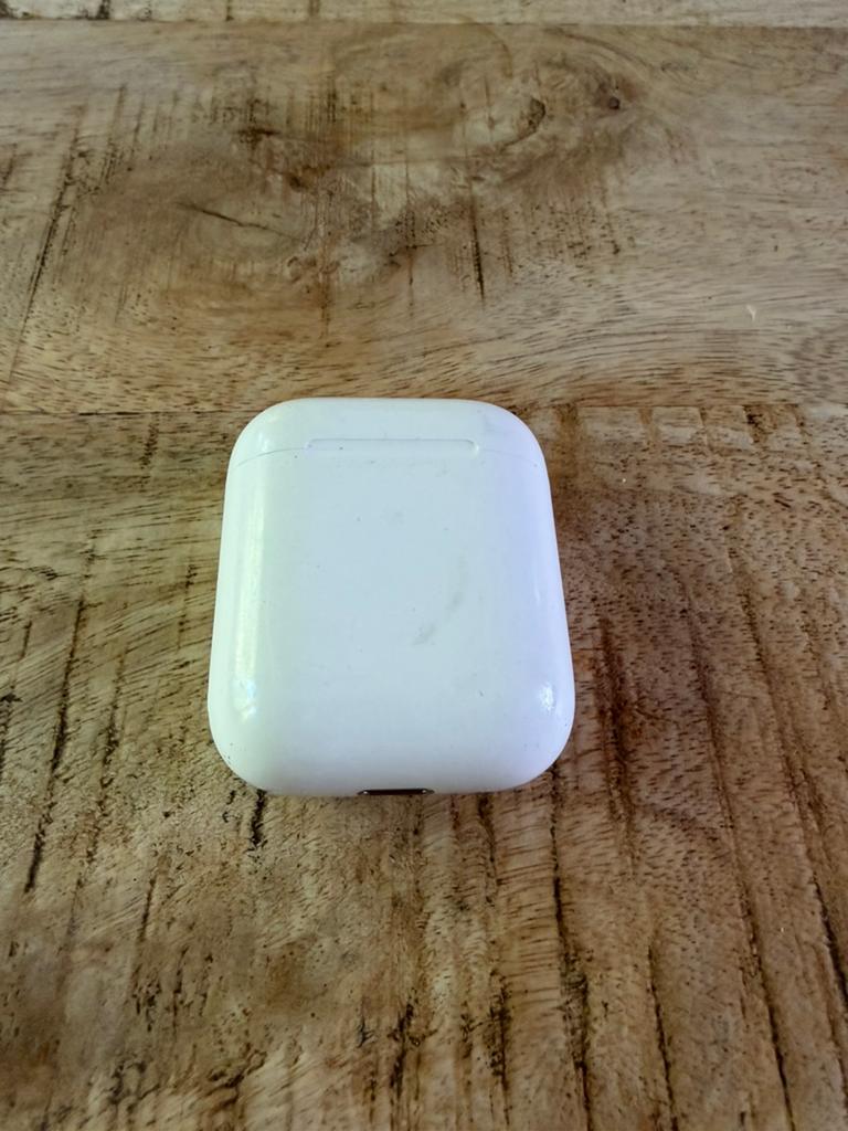 Apple airpods, Ophalen, Gebruikt, Apple, In oorschelp (earbud)
