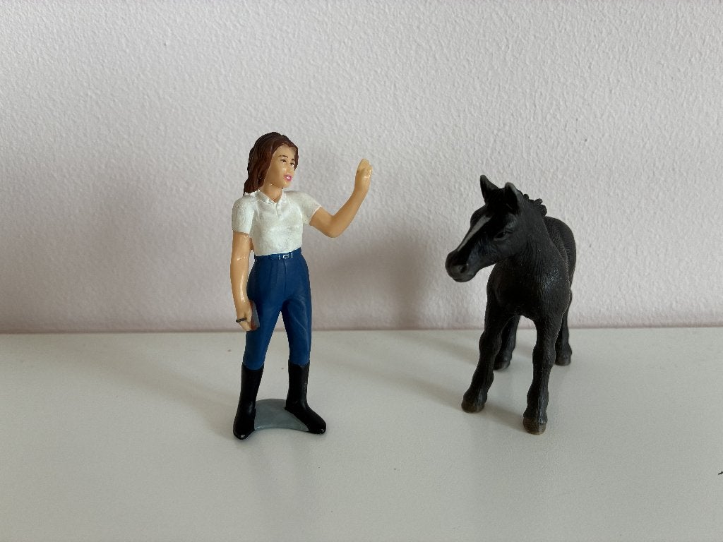 Schleich paard met ruiter - veulen met amazone, Ophalen of Verzenden, Zo goed als nieuw