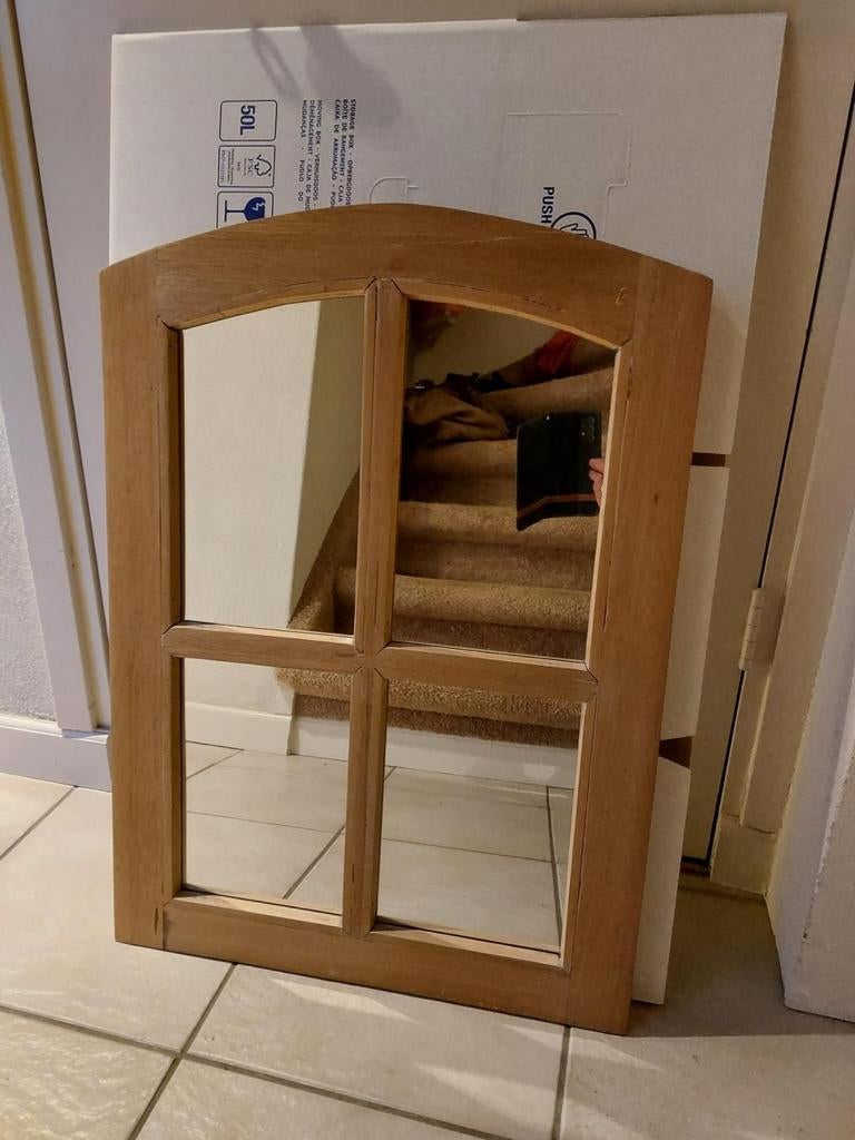 Oud eiken stalraam incl. spiegelglas, Ophalen