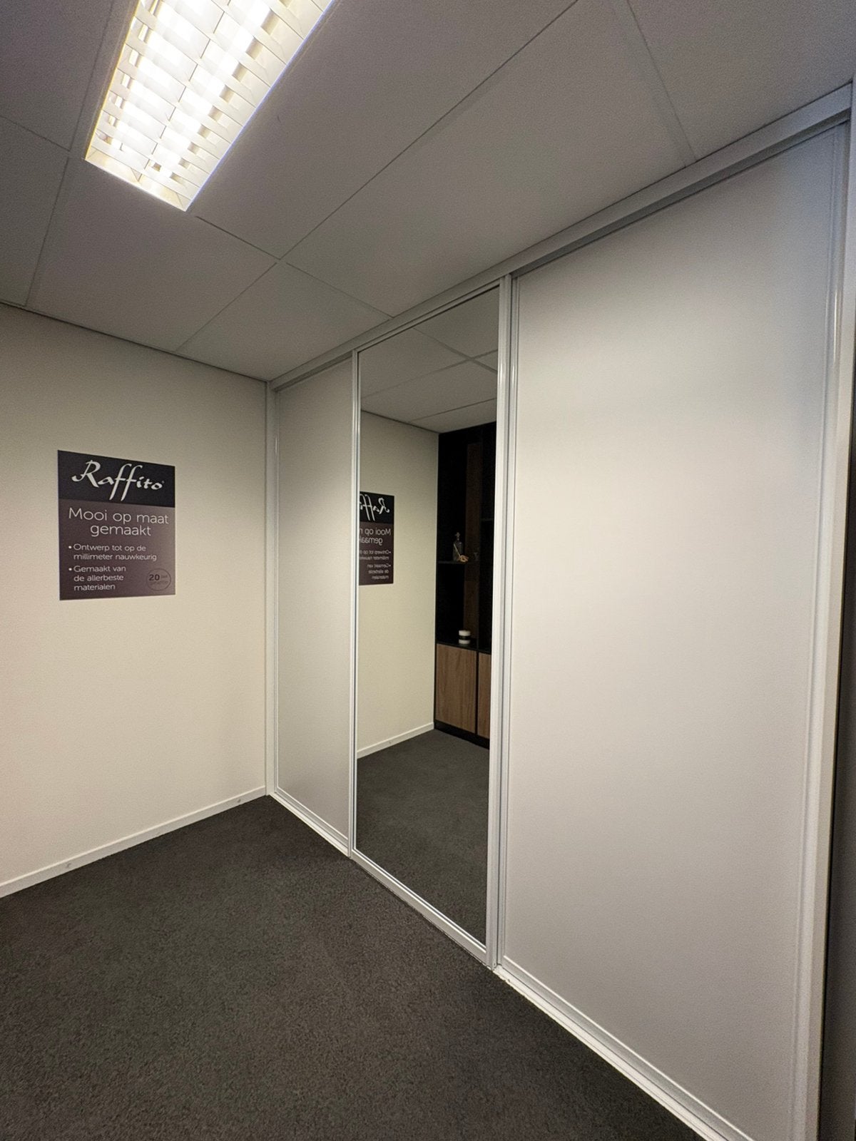 Verhuizings uitverkoop, mega korting Witte schuifdeurkast, Overige materialen, Gebruikt, 200 cm of meer, 75 cm of meer