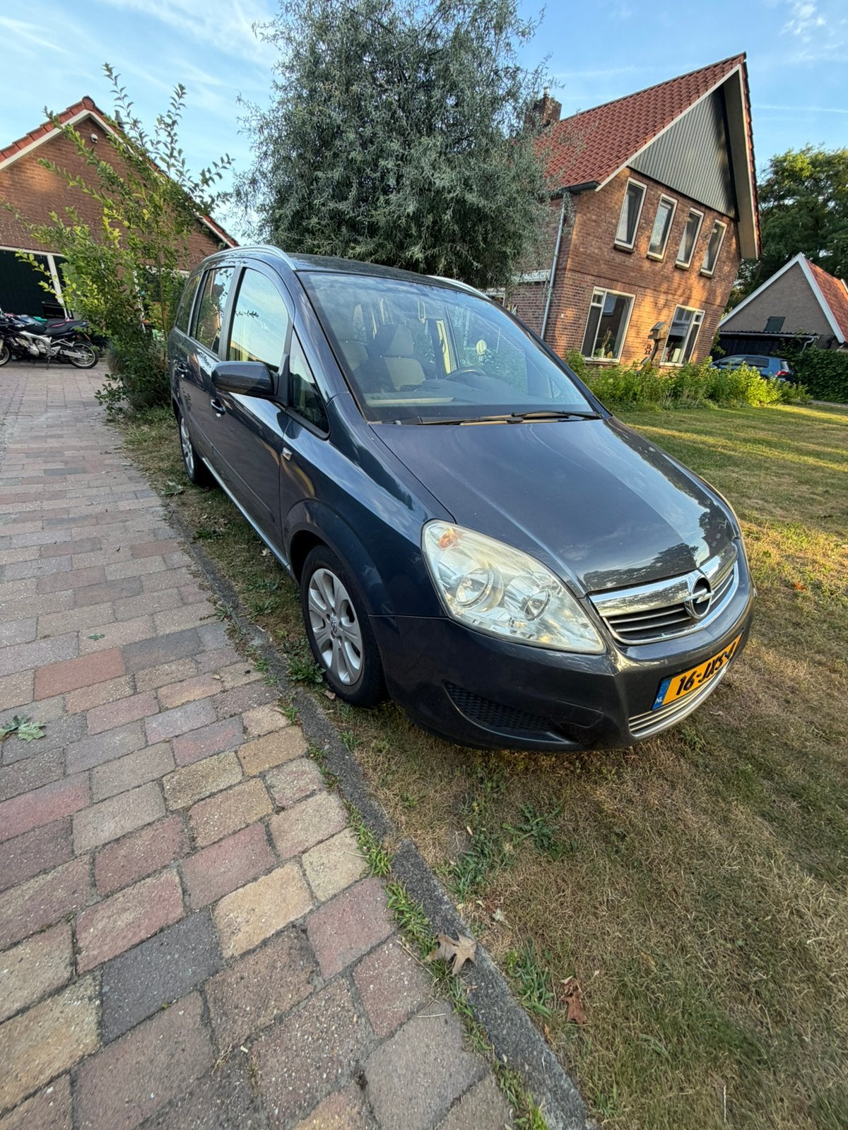 Opel Zafira 1.8 2008 Blauw, Voorwielaandrijving, Stof, Metallic lak, 4 cilinders