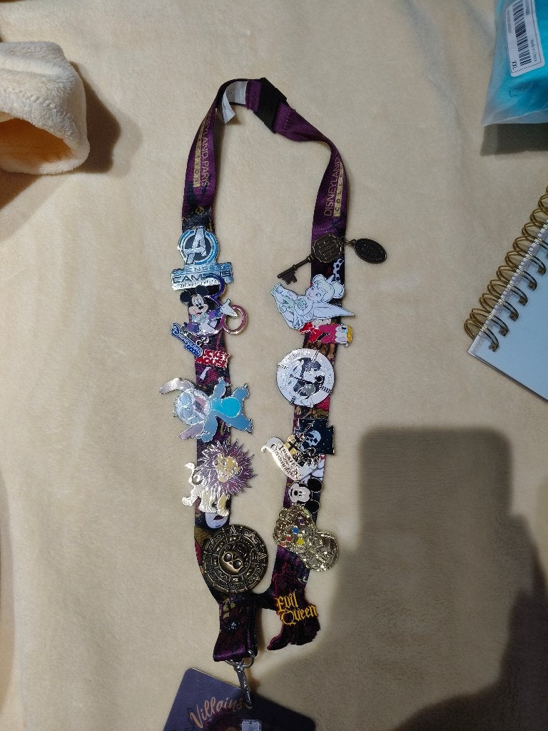 Disneyland Paris Pin Trading Starter Set, Verzamelen, Verzenden, Zo goed als nieuw, Figuurtje, Speldje of Pin