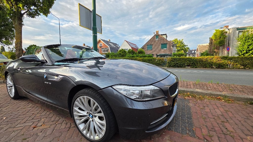 BMW Z4 2.0I Roadster 2013 Grijs Mettallic met rode bekleding, Auto's, BMW, Automatische klimaatregeling, Euro 5, 1370 kg, Cabriolet