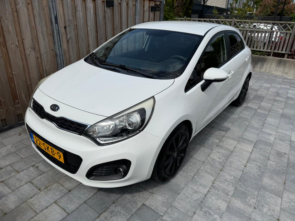Kia Rio 1.2 CVVT Plus Pack | Airco | Apk | NAP, Auto's, Euro 5, 40 €/maand, Zwart, 4 cilinders