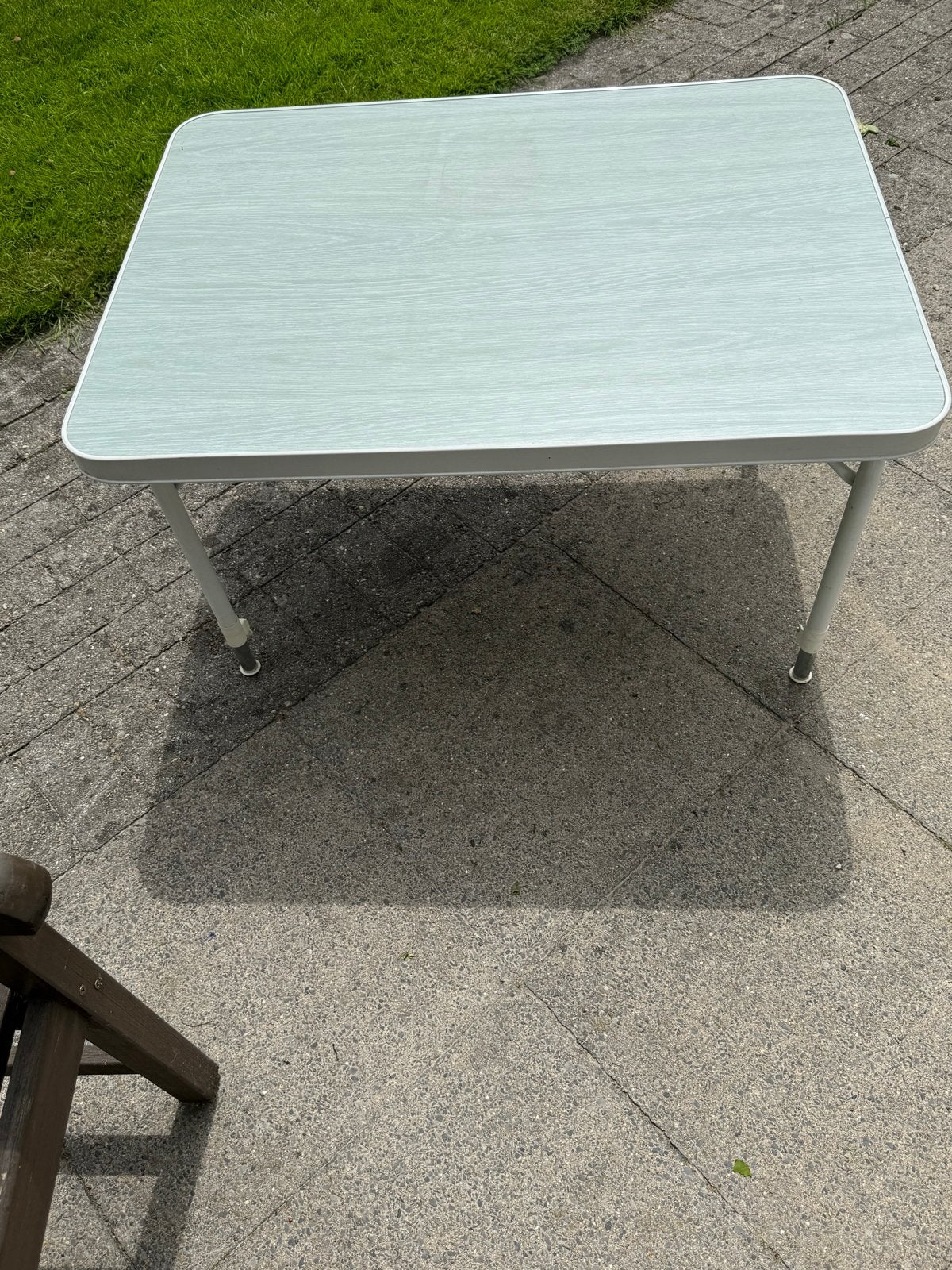 Campingtafel - Opvouwbaar en Compact - Lafuma, Ophalen, Gebruikt, Campingtafel