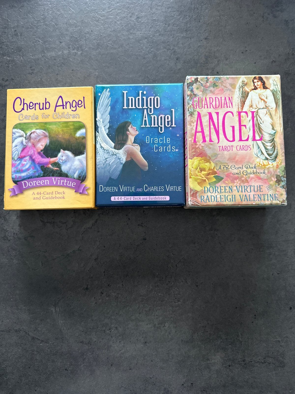 Doreen Virtue Engelenkaarten set (3 decks), Ophalen of Verzenden, Zo goed als nieuw, Tarot of Kaarten leggen, Overige typen