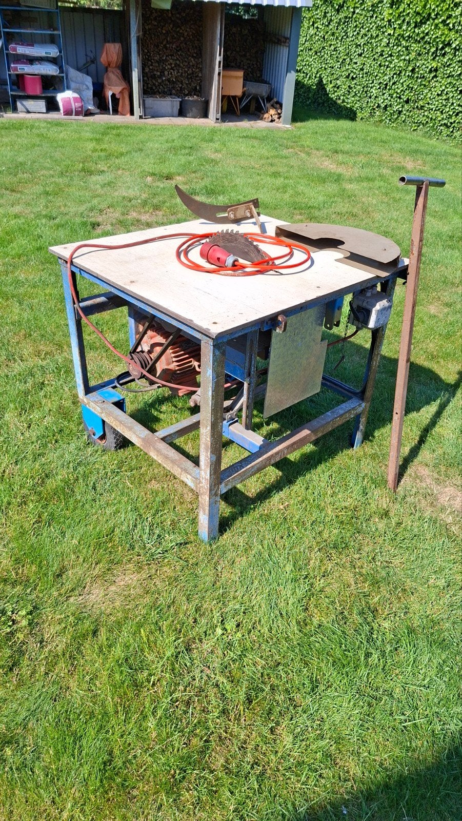 Cirkelzaagmachine voor brandhout., Doe-het-zelf en Verbouw, Gereedschap | Zaagmachines, Ophalen, Gebruikt, Cirkelzaag, Onbekend