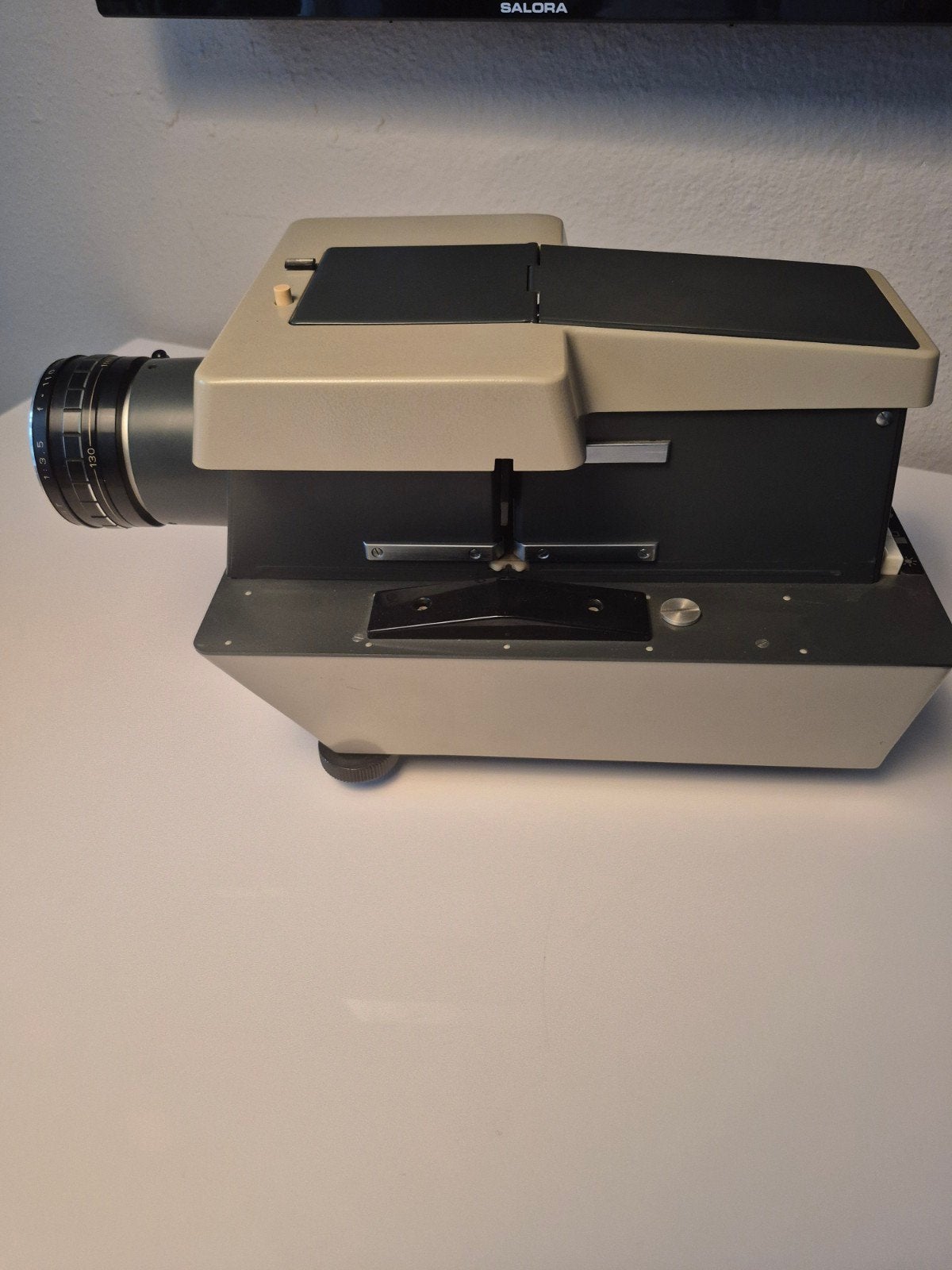 Rollei P11 Universal diaprojector, Ophalen of Verzenden, Gebruikt