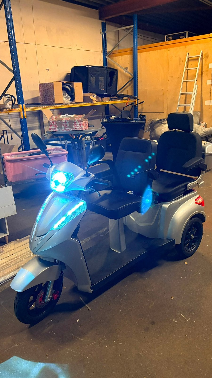 Duo iva scootmobiel 2 zits nieuw, Diversen, Brommobielen en Scootmobielen, Nieuw, 16 km/u of meer, 46 km of meer, Ophalen