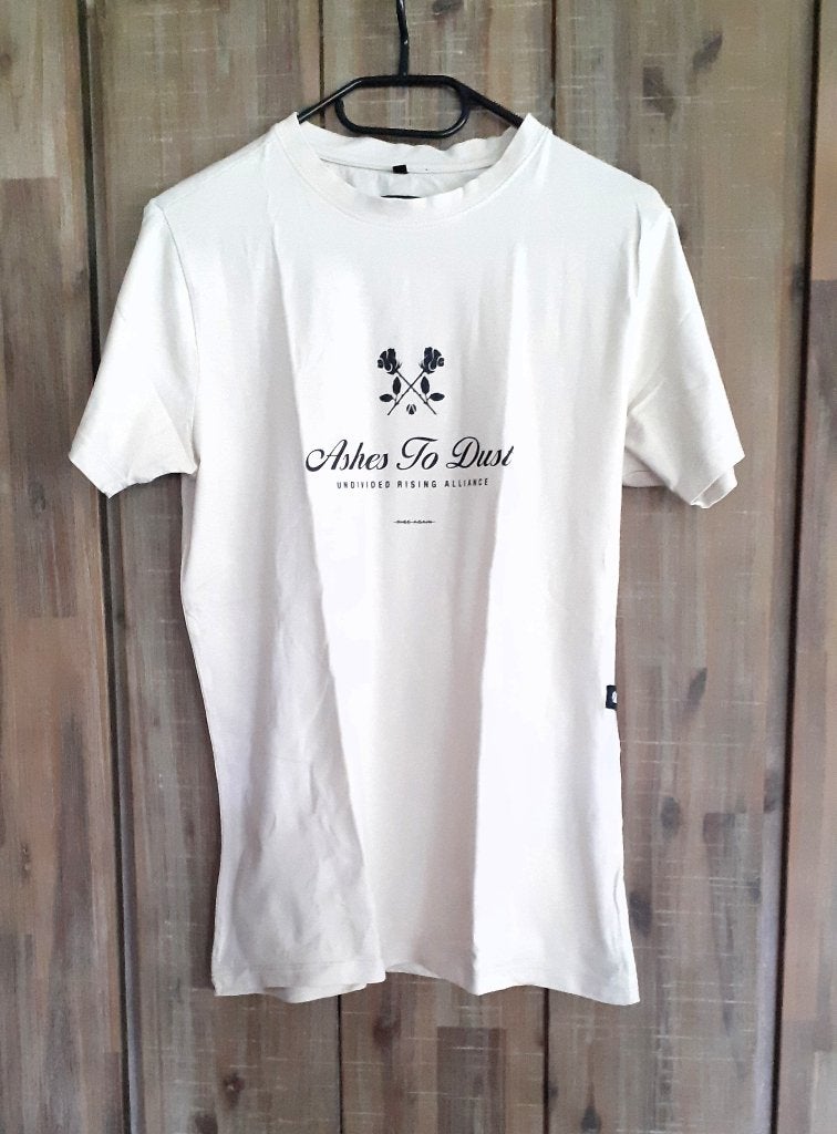 Ashes To Dust T-shirt - Maat XS, Wit, Ophalen of Verzenden, Zo goed als nieuw, Ashes To Dust
