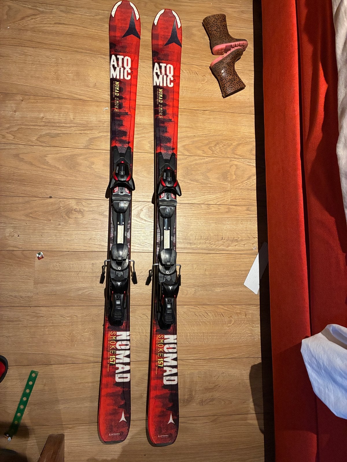 Atomic Smoke 157 Ski's - All-Mountain Rocker, Ophalen, 140 tot 160 cm, Gebruikt, Atomic