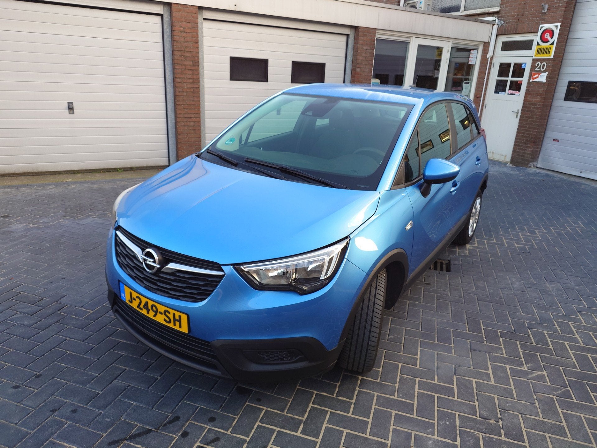 Opel Crossland X 1.2 Edition Dealer onderhouden, Apple Carpl, Auto's, Stof, Gebruikt, 1199 cc, Blauw