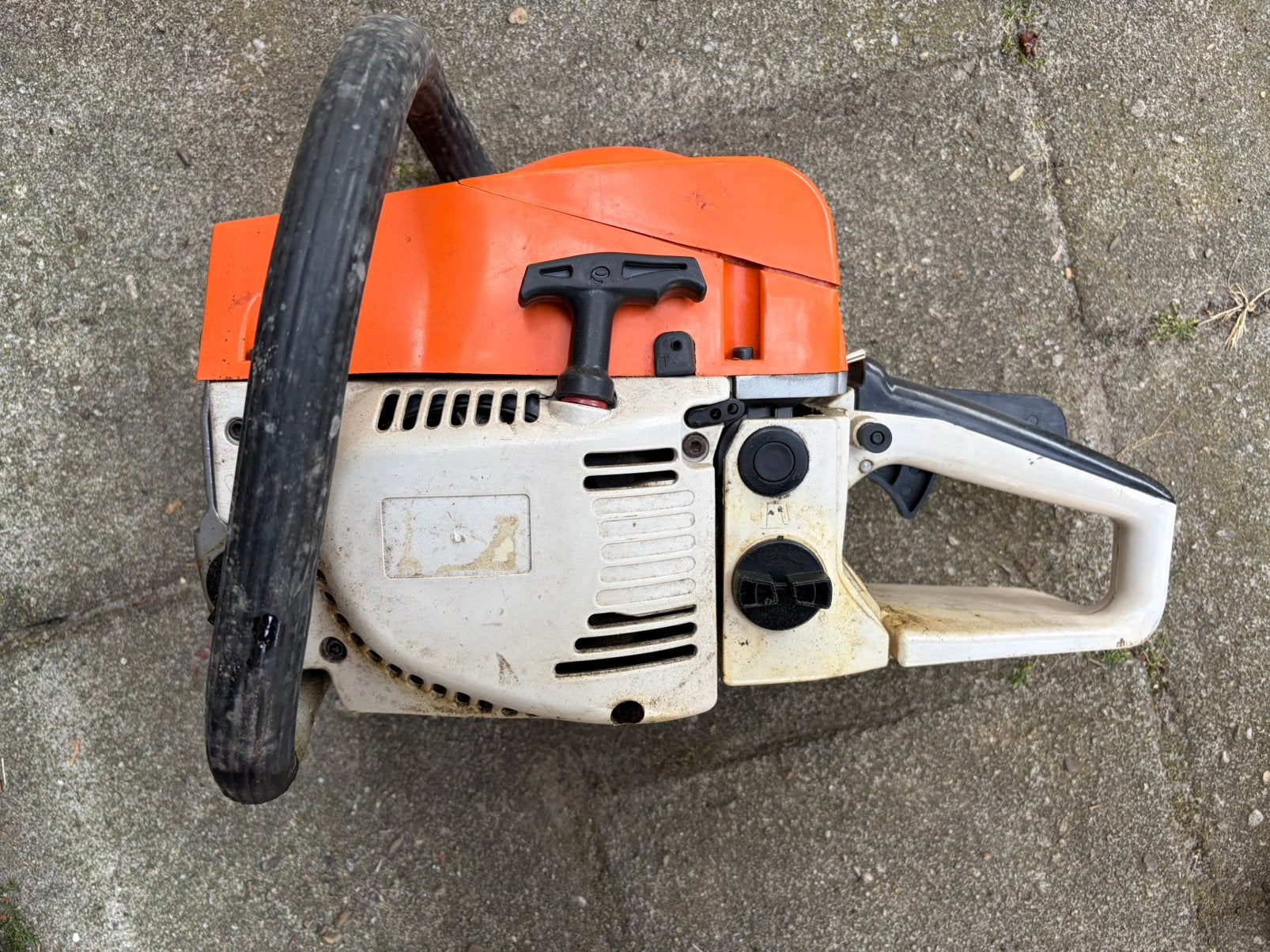 Stihl kettingzaag in stevige koffer (lees advertentie), Ophalen, Gebruikt