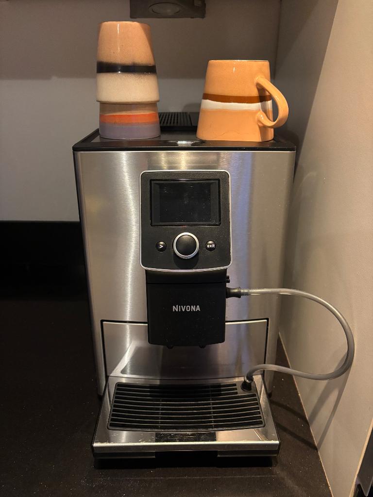 Nivona CafeRomatica NICR 825 - RVS, Ophalen, Gebruikt, 10 kopjes of meer, Koffiemachine