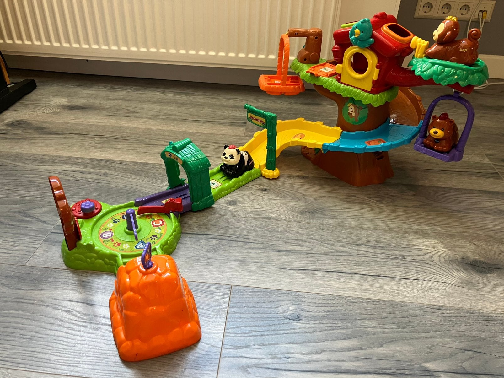 Vtech Boomhut met 3 dieren, Ophalen, Zo goed als nieuw, 6 maanden tot 2 jaar