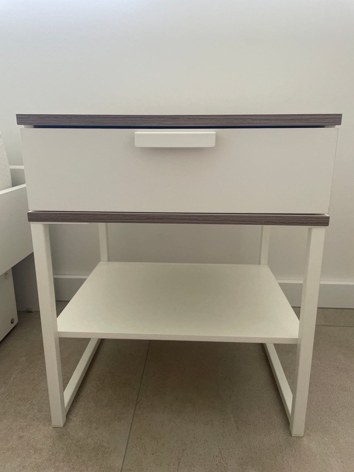 IKEA TRYSIL - Nachtkastjes wit/hout (2 stuks), Ophalen, Gebruikt, Minder dan 45 cm, 55 tot 70 cm