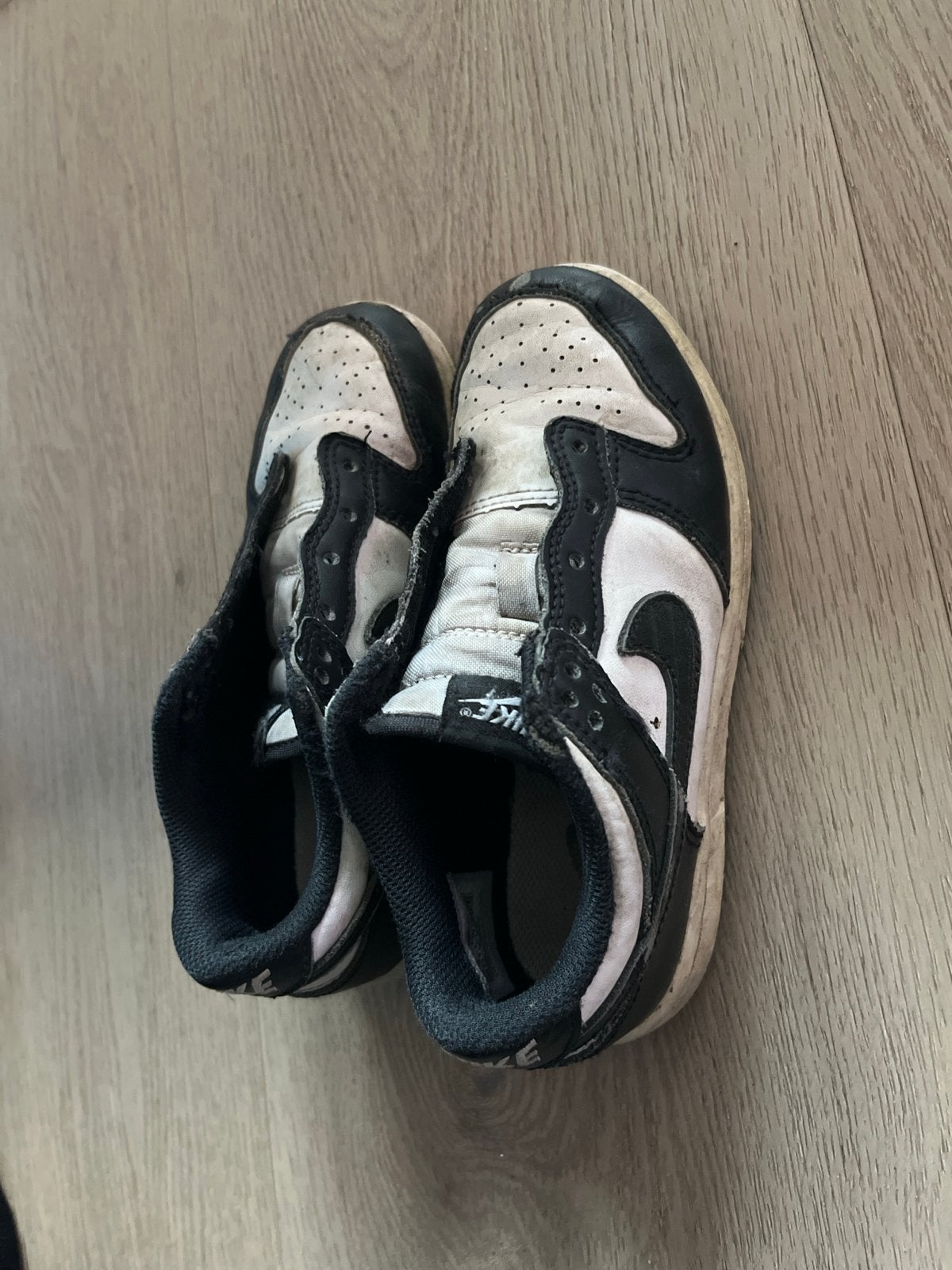 Nike Dunk Low Panda sneakers voor kinderen maat 30, Ophalen of Verzenden, Gebruikt, Jongen of Meisje, Schoenen