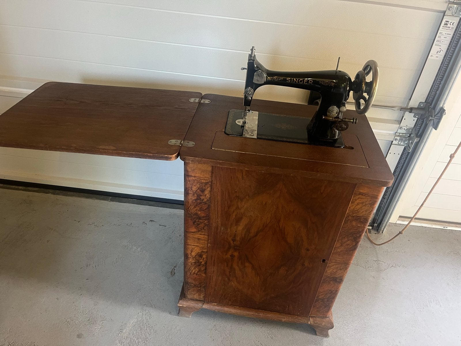 Vintage Singer naaimachine in kast - Opknapper, Ophalen