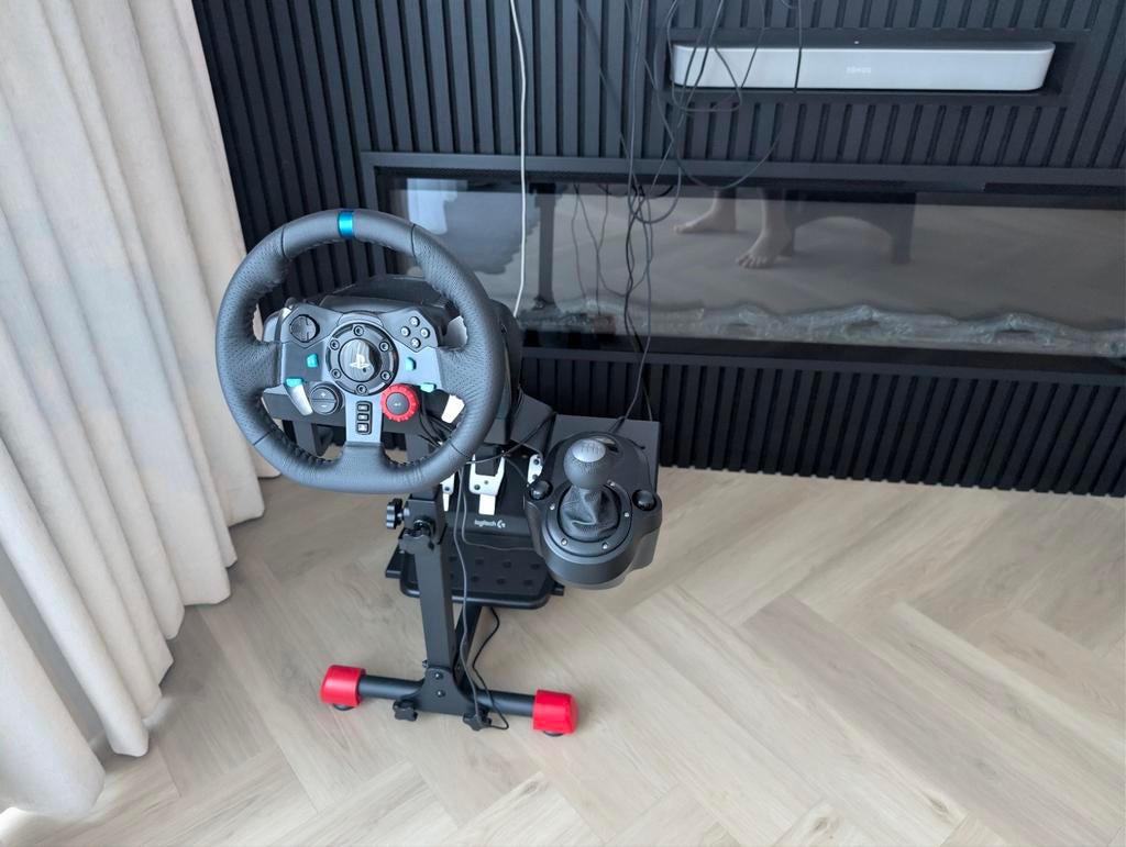 Logitech G923 racestuur met pedalen, shifter en standaard, Spelcomputers en Games, Ophalen, 1 speler, Racen en Vliegen, Zo goed als nieuw