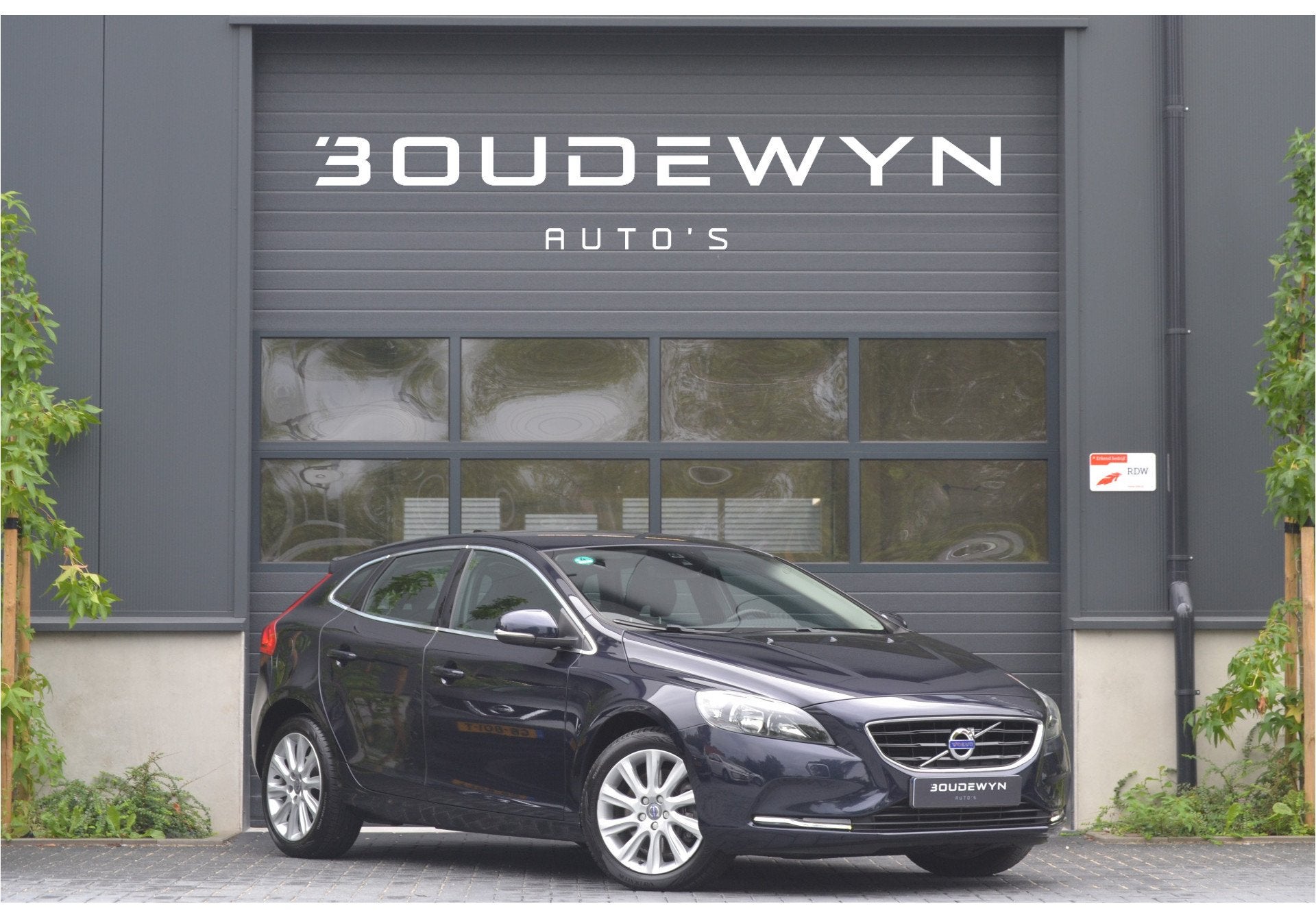 Volvo V40 1.5 T3 Summum NAP | Automaat | Trekhaak | Parkeers, Auto's, Volvo, Automatische klimaatregeling, Euro 6, 4 cilinders