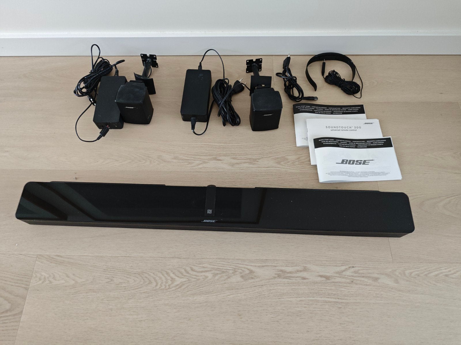 Soundbar Bose 300  + 2  losse Bose speakers, Ophalen of Verzenden, Bluetooth, Gebruikt