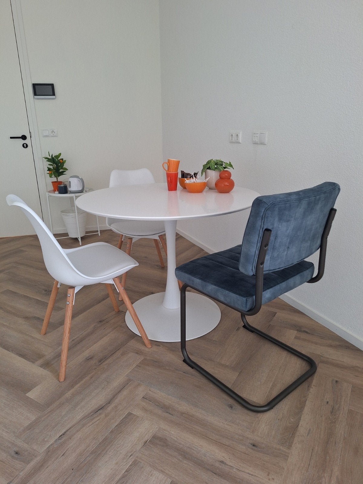 Ronde tafel, Huis en Inrichting, Tafels | Eettafels, Ophalen, Kunststof, Rond, Zo goed als nieuw