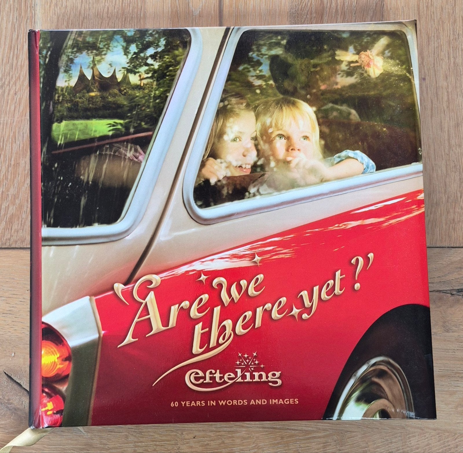 Efteling jubileumboek "Are We there yet?" - Nieuwstaat, Verzamelen, Ophalen of Verzenden, Zo goed als nieuw