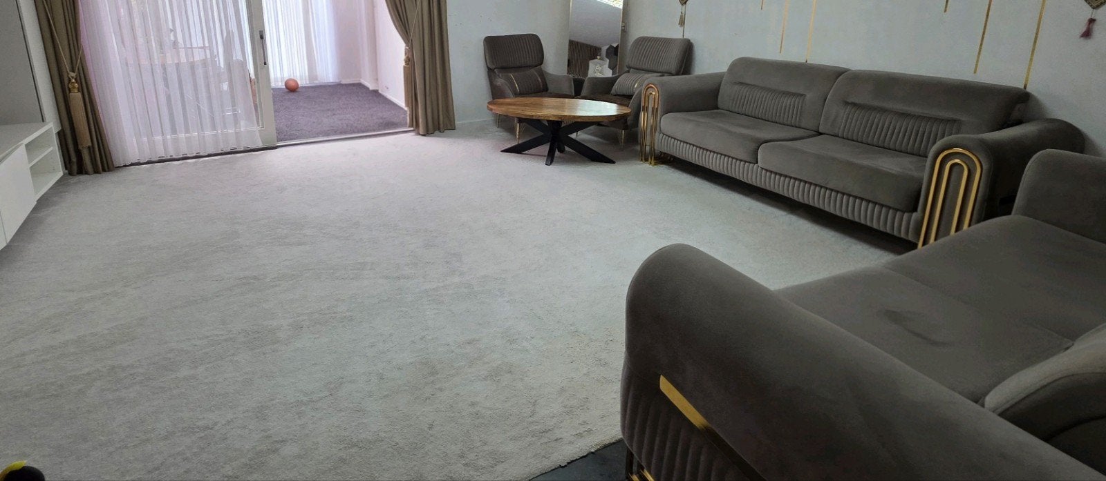 Gratis vloerkleed, Gebruikt, Beige, 200 cm of meer, Ophalen of Verzenden