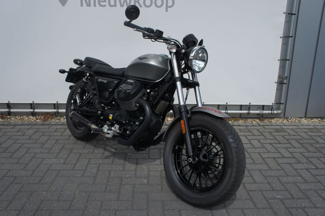 MOTO GUZZI V 9 BOBBER (bj 2017) 18,886 km, 853 cc, 2 cilinders, Motorrijbewijs A, Bedrijf