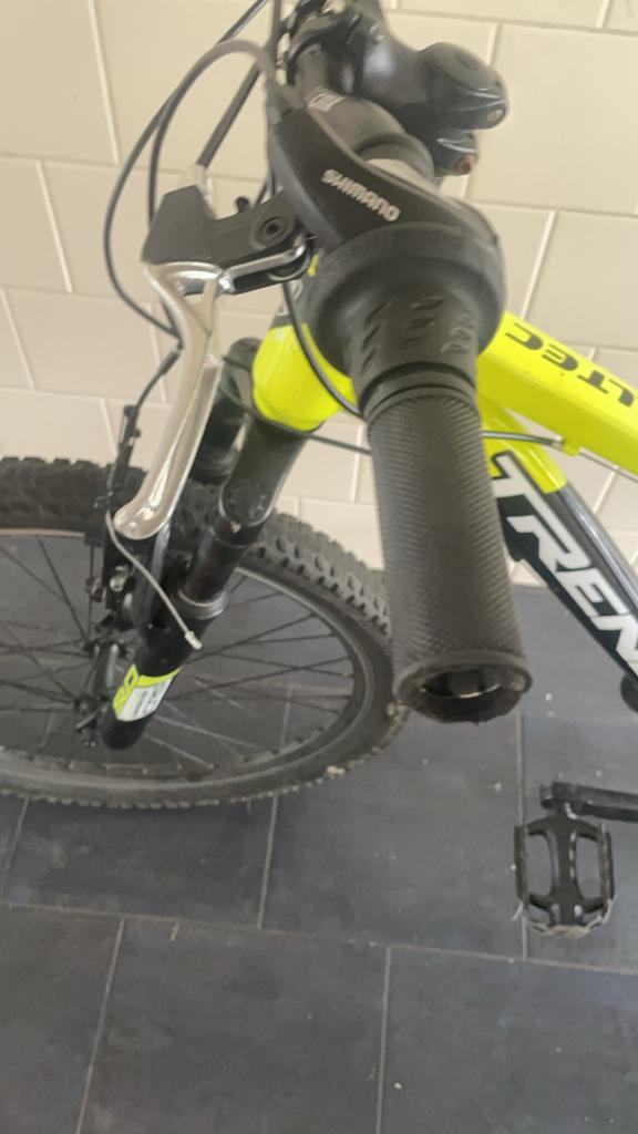Altec fiets maat 24 - Goede staat, kleine zadelbeschadiging, Ophalen, Velgrem, Handrem, Gebruikt