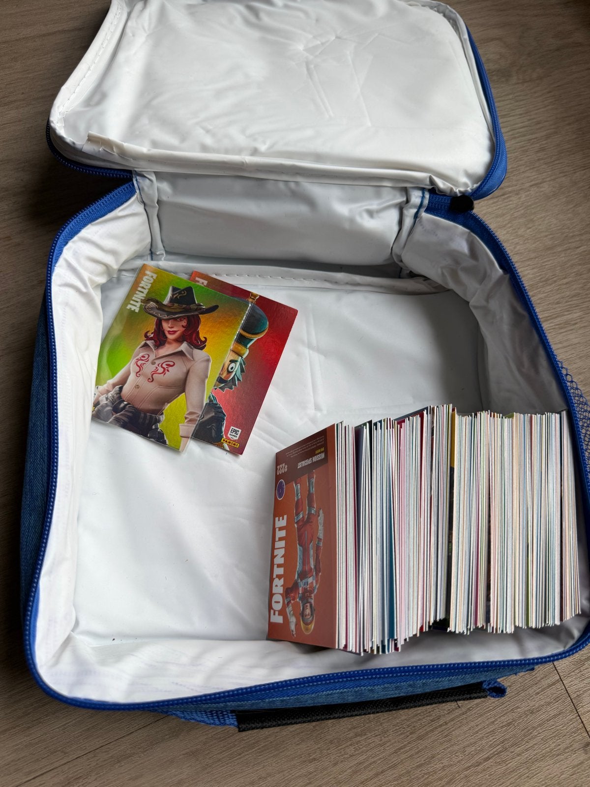 Fortnite lunchtas met verzamelkaarten, Verzamelen, Ophalen of Verzenden, Gebruikt