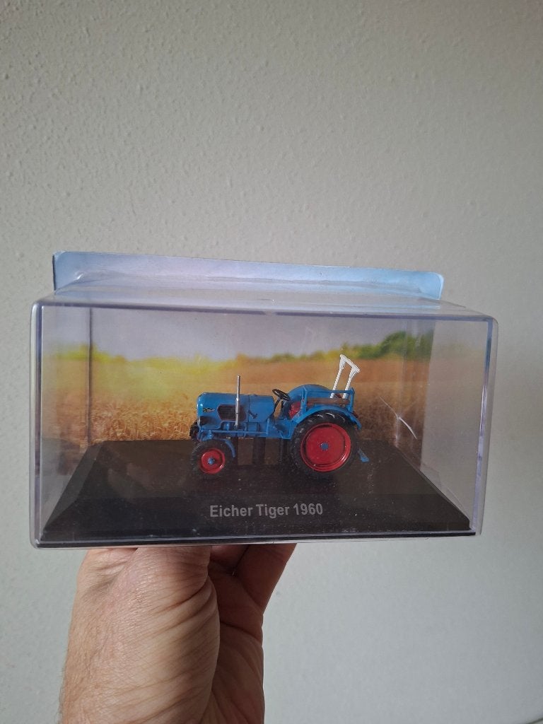 Eicher Tiger 1960 Tractor 1951 1:43 Hachette Collections SNC, Ophalen of Verzenden, Nieuw, Tractor of Landbouw, Overige merken
