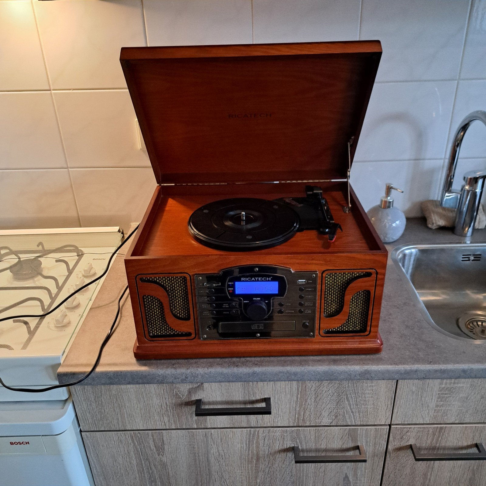 Ricatech RMC250 7 in 1 radio/platenspeler., Ophalen of Verzenden