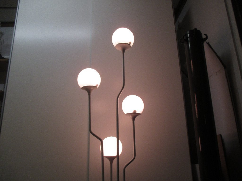 Goffredo Reggiani design vloerlamp wit jaren 60 70 space age, Huis en Inrichting, Lampen | Vloerlampen, Gebruikt, ?, Glas, 150 tot 200 cm
