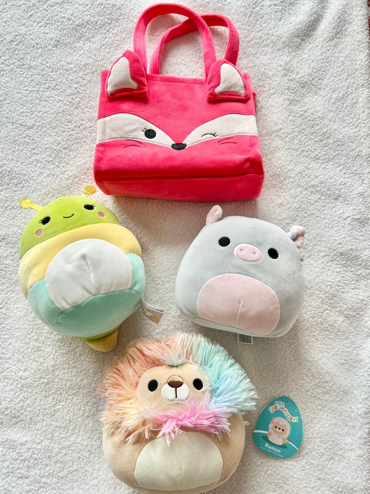 Squishmallows tasje en 3 knuffels, rups leeuw varken, Kinderen en Baby's, Speelgoed | Knuffels en Pluche, Ophalen of Verzenden