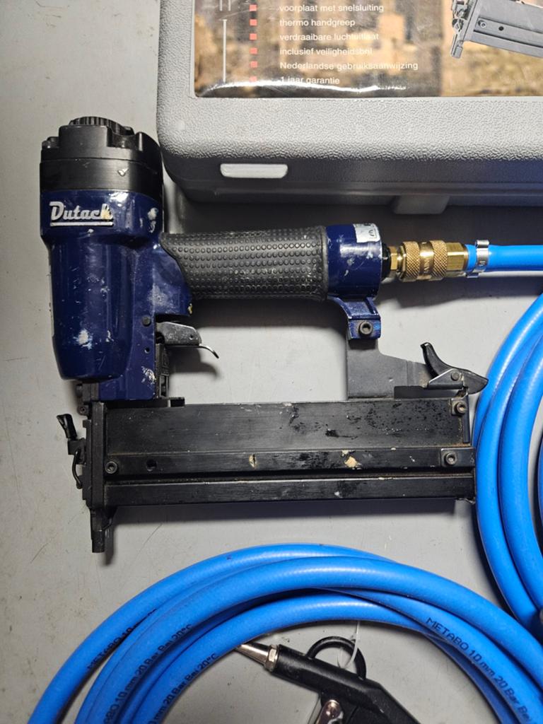 Dutach CT6040 Combitacker voor spijkers en nieten, Doe-het-zelf en Verbouw, Ophalen, Gebruikt