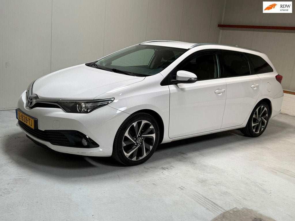 Toyota Auris Touring Sports 1.6D Dynamic, Voorwielaandrijving, 450 kg, Gebruikt, 4 cilinders