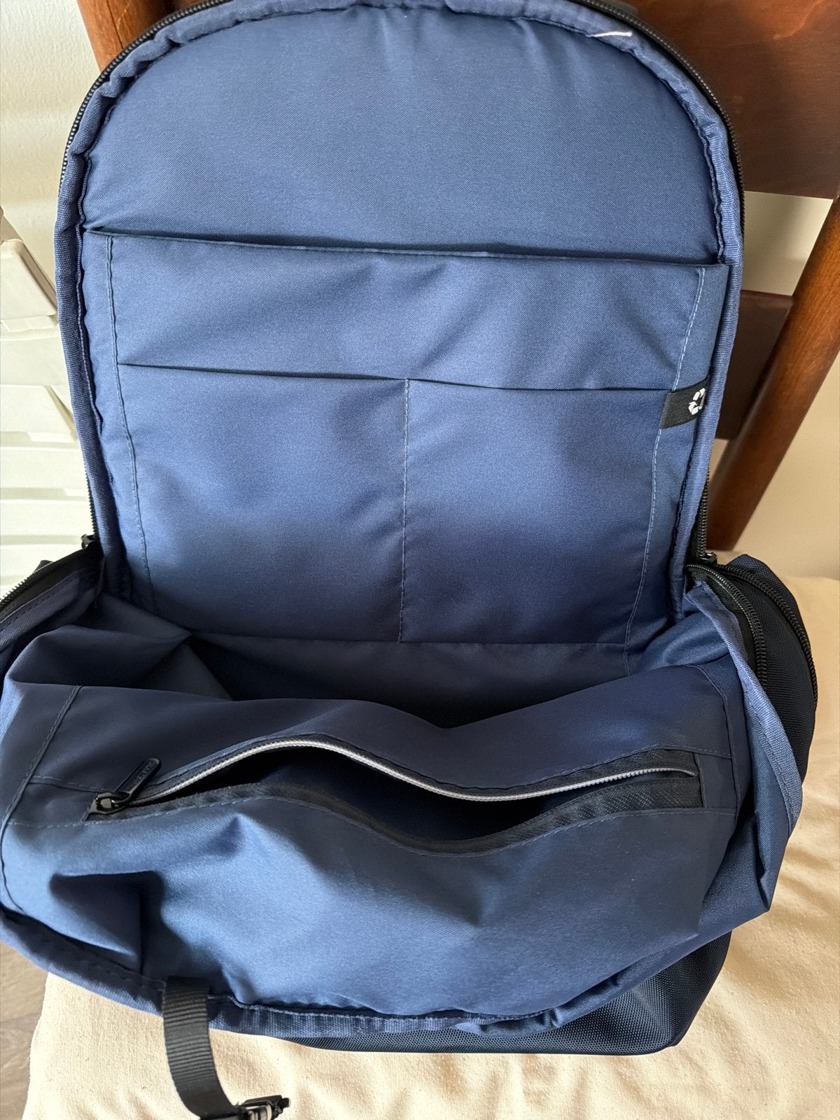XD Design Bobby Hero Small Anti-Diefstal Rugzak Blauw, 25 tot 40 cm, Zo goed als nieuw, Waterdicht, Ophalen