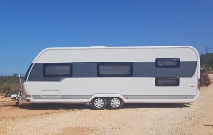 HOBBY 560 KMFe DE LUXE – 2016, Rondzit, Hobby, 7 tot 8 meter, Particulier