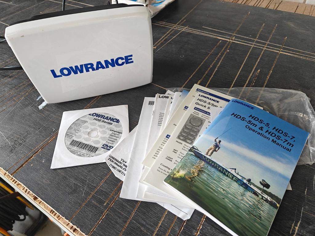 Lowrance HDS-7m Kaartplotter/Fishfinder met waterkaart, Watersport en Boten, Ophalen of Verzenden, Kaartplotter of Fish Finder