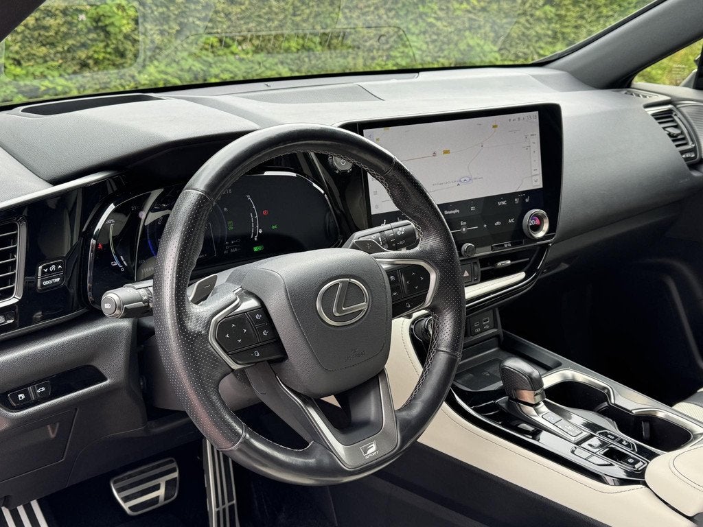 Lexus NX 450h+ AWD F SPORT Trekhaak 360Camera, Auto's, Lexus, Automaat, 309 pk, Gebruikt, Euro 6