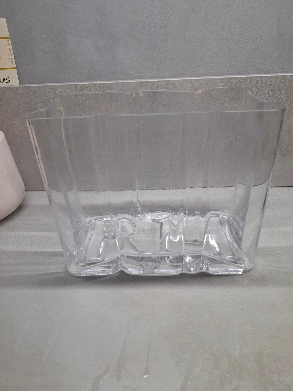 Riviera Maison Fleurine glazen vaas  met logo RM op bodem, Transparant, Ophalen of Verzenden, 20 cm, Glas