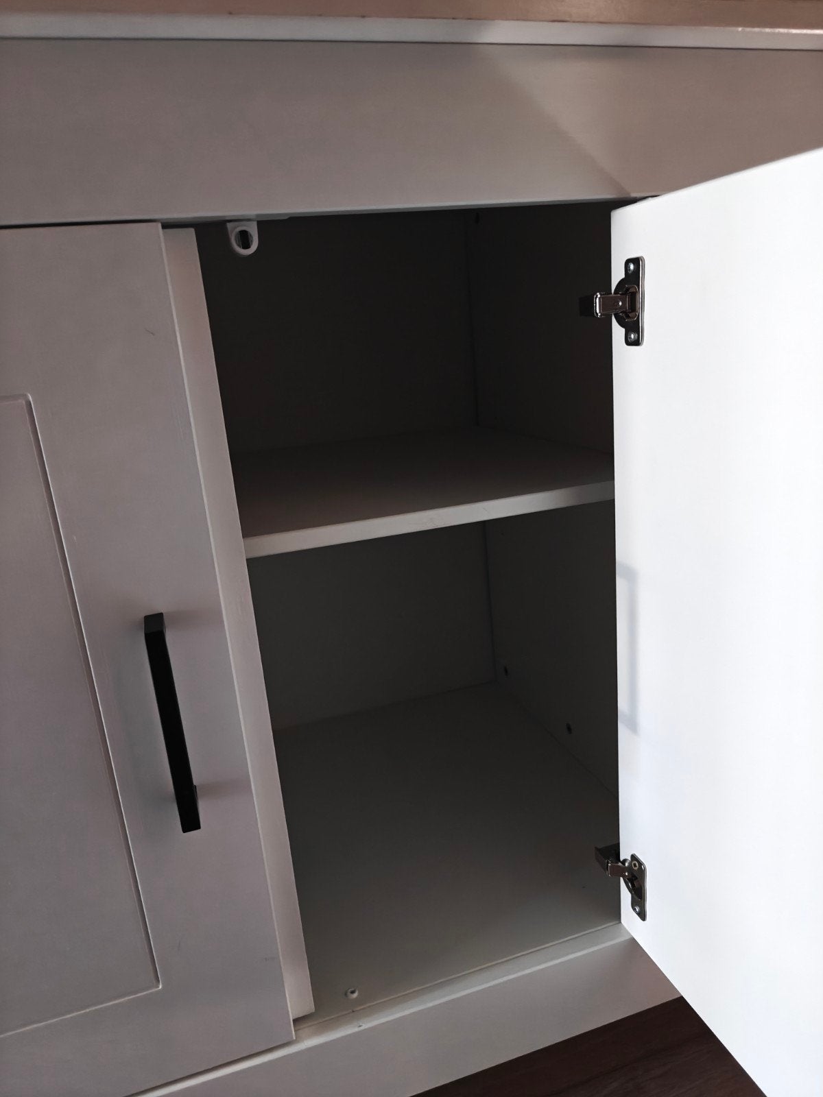 Foto 5 van Commode wit - 130x92x56 cm - Gebruikt maar goede staat