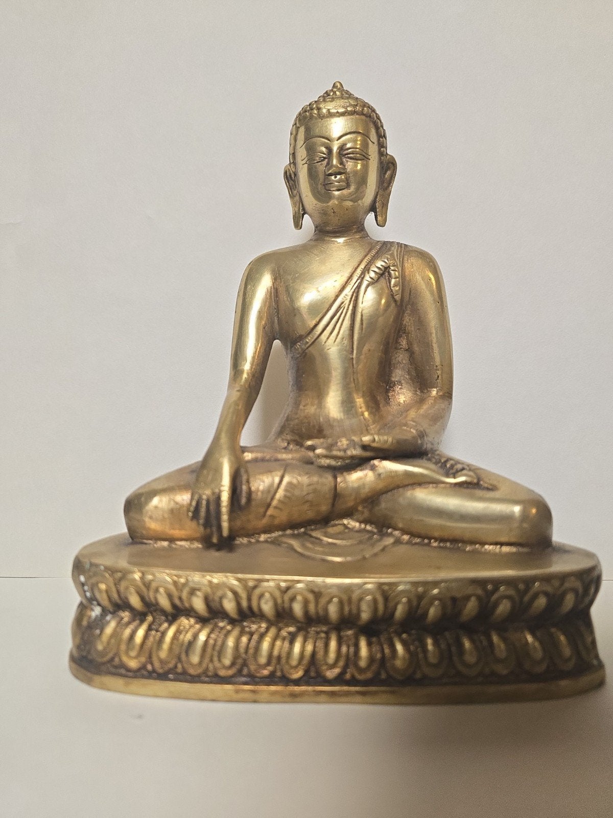 Zwaar messing/bronzen Boeddhabeeld– 20 cm – 1,18 kg – Lotus, Antiek en Kunst, Ophalen of Verzenden, Brons, 20 - 50 cm, Beeld