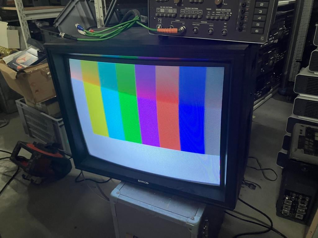 Barco dcd2440 pro monitor scart & video, Ophalen, Barco, Bels, Kuurne